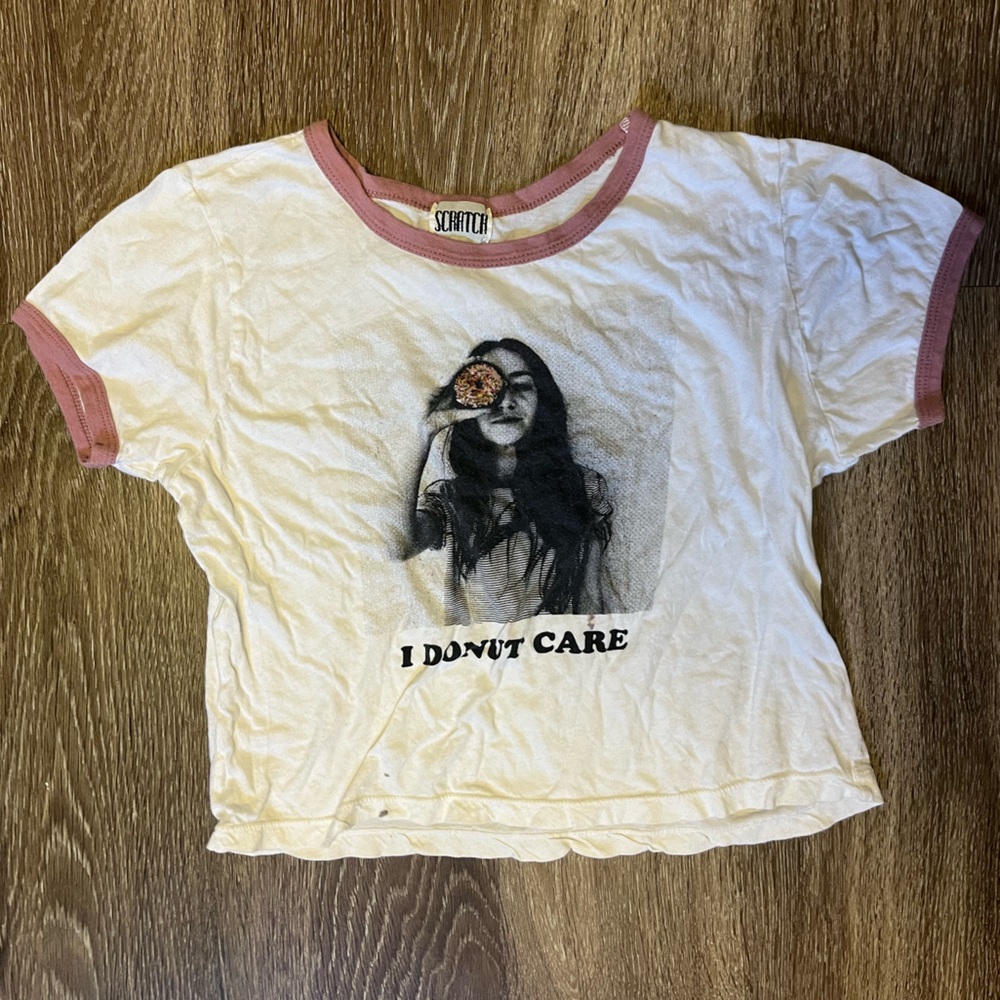 Scratch size medium midi crop shirt